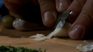 images-3 GoodFellas thin, garlic