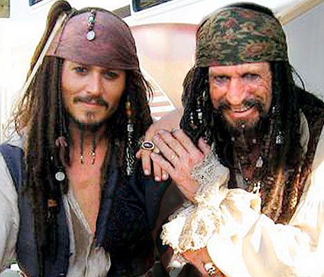johnny_depp_kieth_richards_pirates_of_the_caribbean