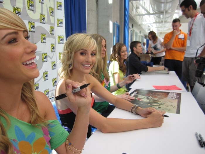 Alison haislip Sara Underwood comic-con