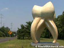 world's largest tooth statue