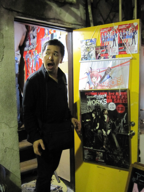 tokyo-golden-gai bars