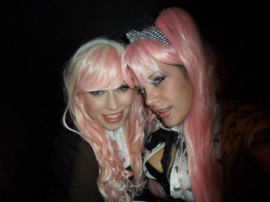 alex sim-wise and-rachel irving red-frosty-wigs