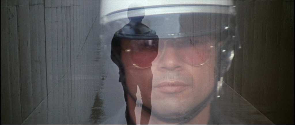 Electra-Glide-in-Blue