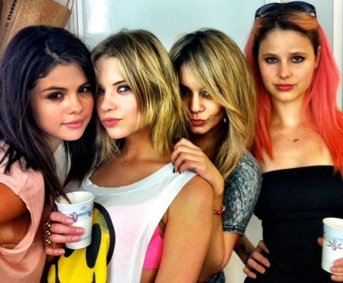 spring breakers selena gomez and vanessa hudgens