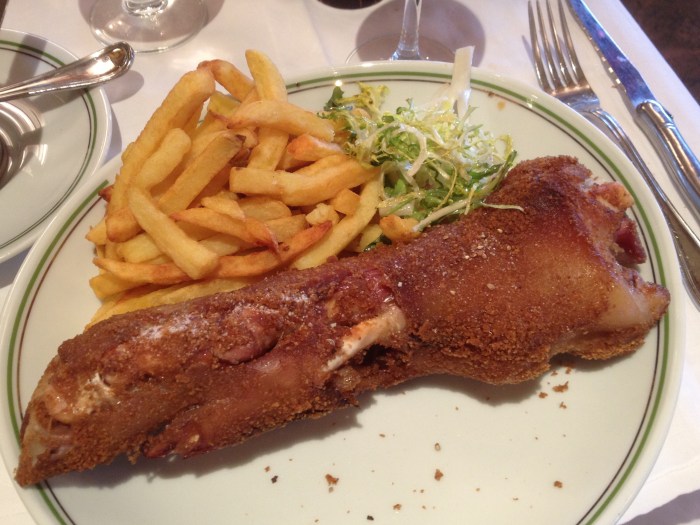 Au Pied de Cochon Paris pig's trotter