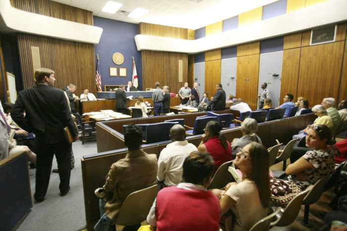 crowded courtroom