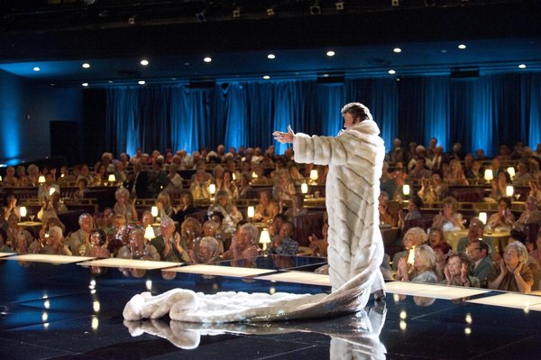 la_ca_0507_candelabra