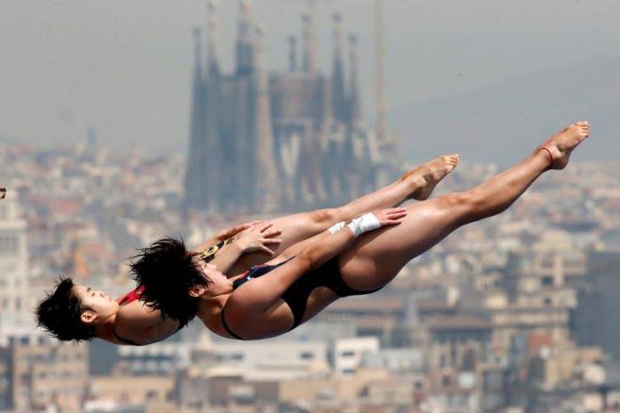 Barcelona syncronized swimmers