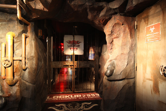 tokyo's prison-themed restaurant