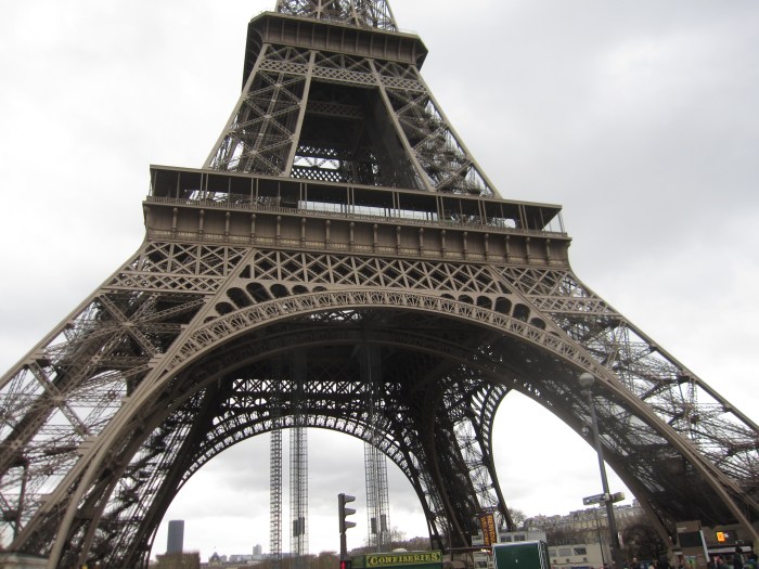 Paris Jules Verne restaurant