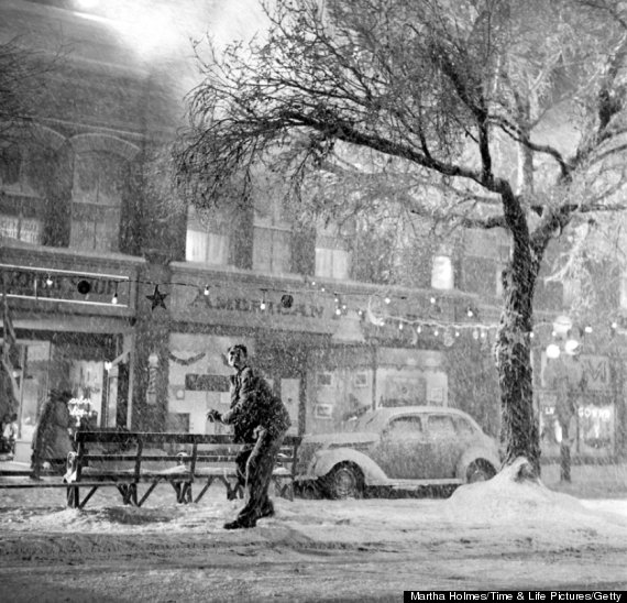 ITS-A-WONDERFUL-LIFE-RARE-PHOTO-570