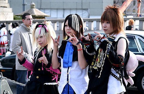 harajuku cosplay girls