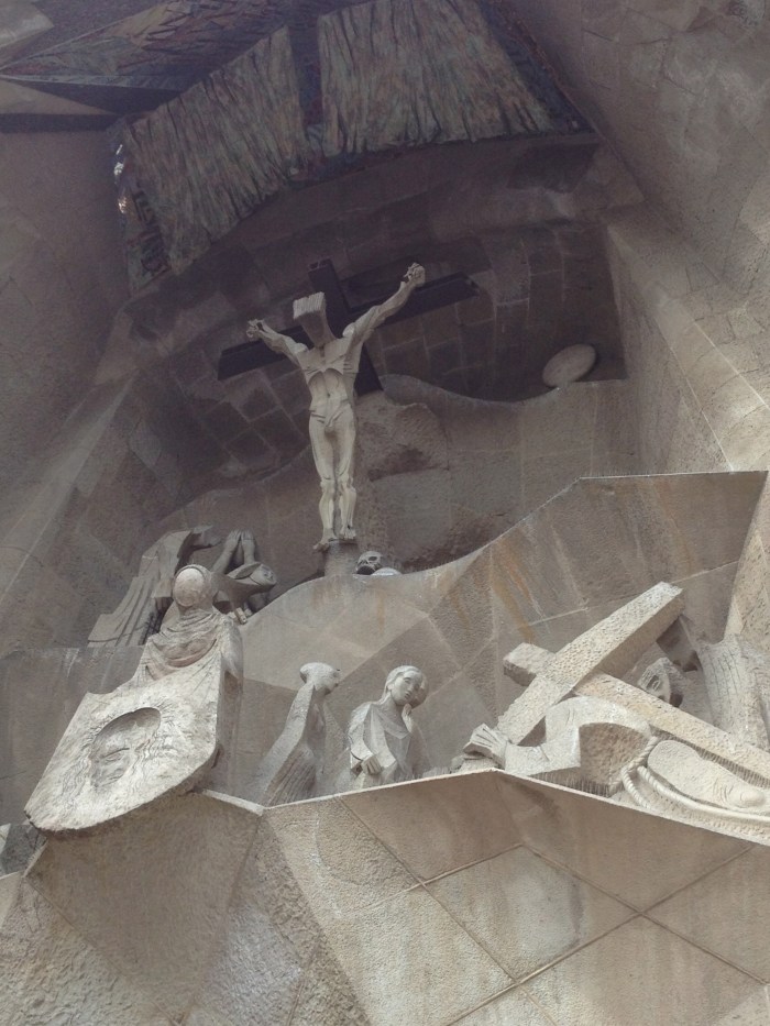 Sagrada Famiglia sculpting artwork