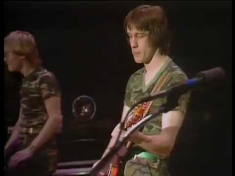 Todd Rundgren performing