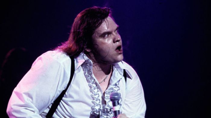 Meatloaf performing bat out of hell