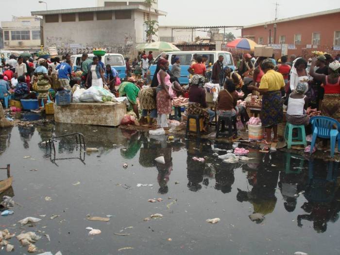 Mercado-Luanda