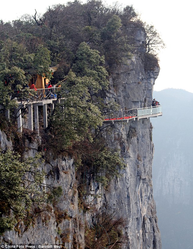 chinese cliffside restaurant