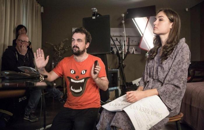 OPEN-WINDOWS-Set-Photo