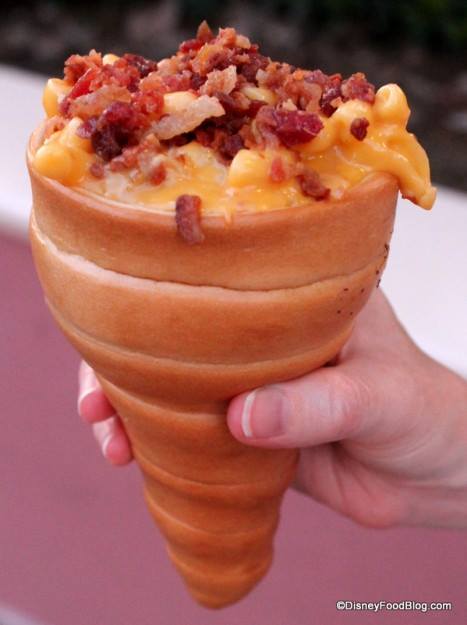 Bacon mac'n'cheese cone