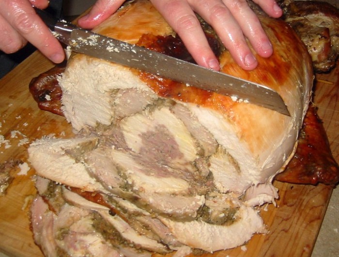 cutting-a-turducken