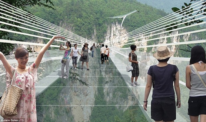 China glass bridge cracks