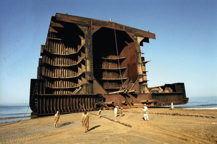 cargo ships dismantled
