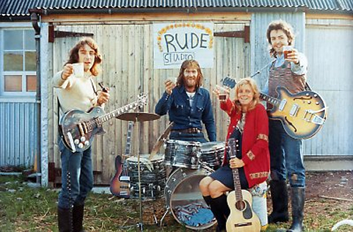 Wings first band photo