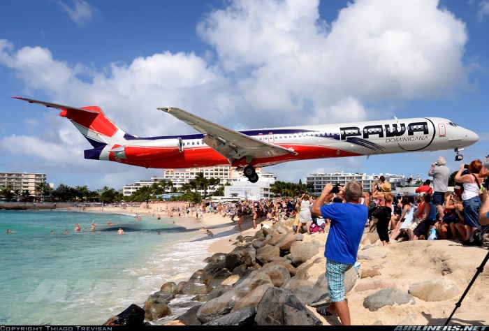 amazing aircraft landing