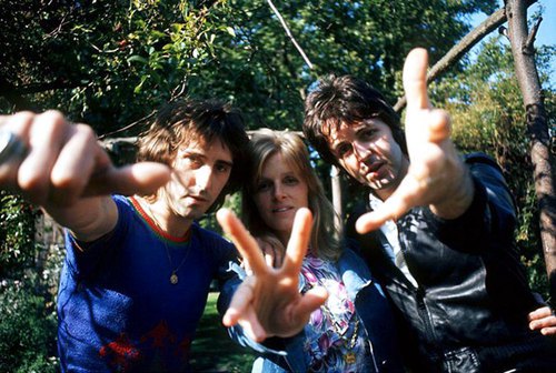 paul-mccartney and-wings band on the run