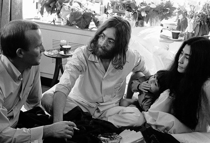 John and Yoko Give Peace A Chance with Tommy Smothers