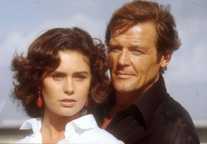 Corinne-Cléry Bond Girl 007