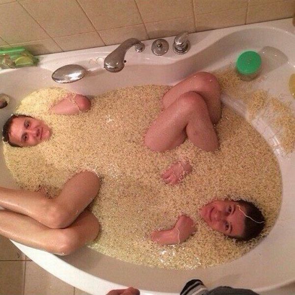 funniest food pictures ramen noddle bathing