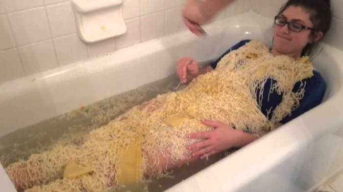 ramen noodle bath Japan
