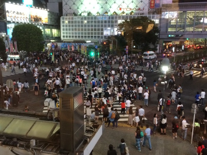 Shibuya crossing crowdd