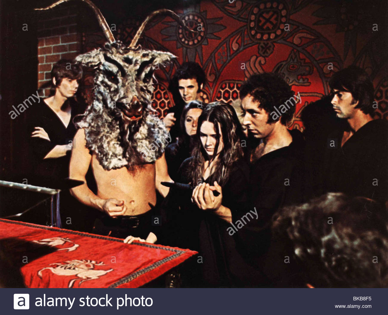 necromancy-year-1972-director-bert-i-gordon-pamela-franklin-harvey-BKB8F5