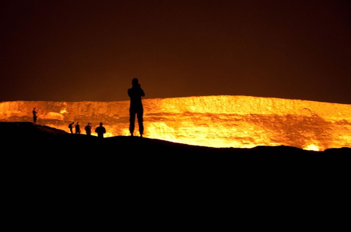 gas-crater-darvaza-turkmenistan