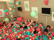 pool-bar-in-japan