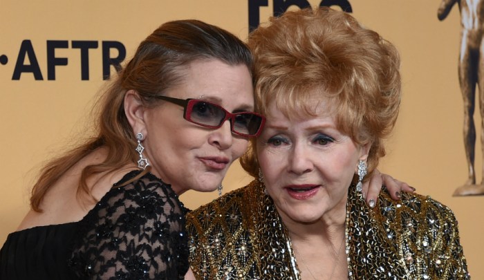 debbie-reynolds-and-carrie-fisher-documentary-bright-lights-to-air-on-hbo
