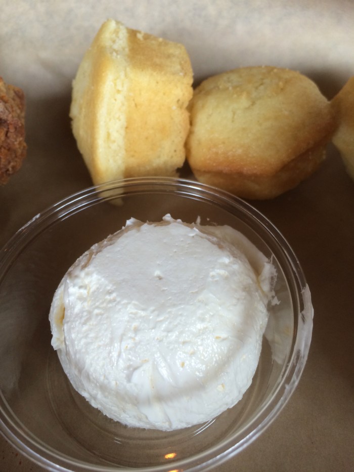 honey-butter-fried-chiken-biscuits-and-honey-butter
