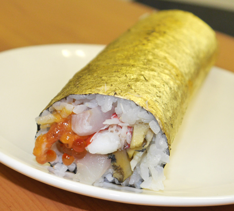 japanese-gold-sushi-roll