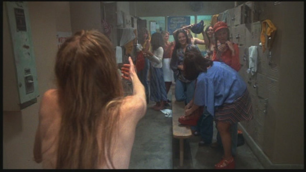 carrie-1976-locker-room-scene